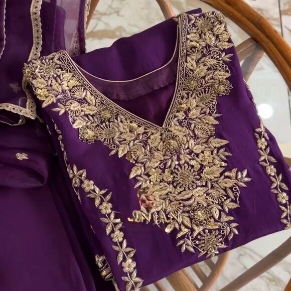 KURTA PENT SALWAR SUIT - Picture 4 of 11